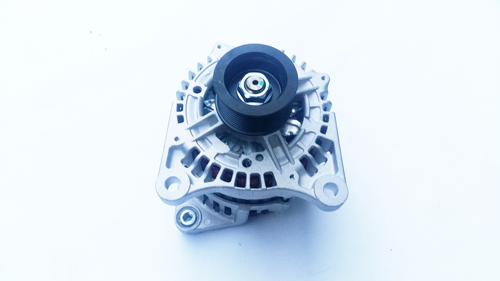 Генератор дв.  ISF2.8 12V 120A контакты-болты